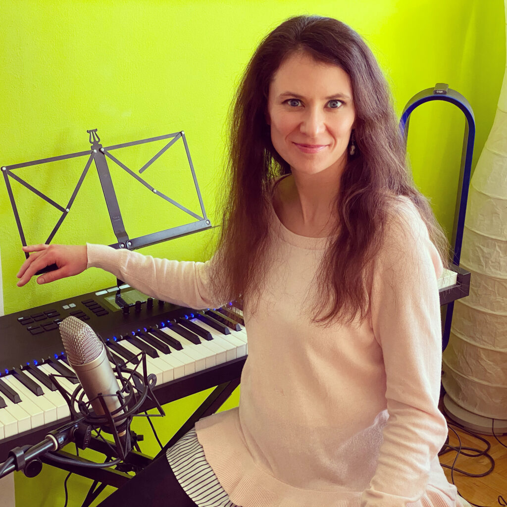 Victoria Lye at the piano